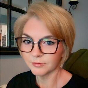 Meet your Posher, Amy